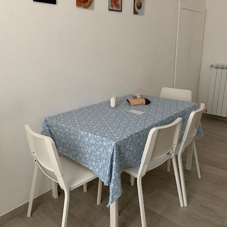Appartement La Porta Di Carmy à Naples Extérieur photo